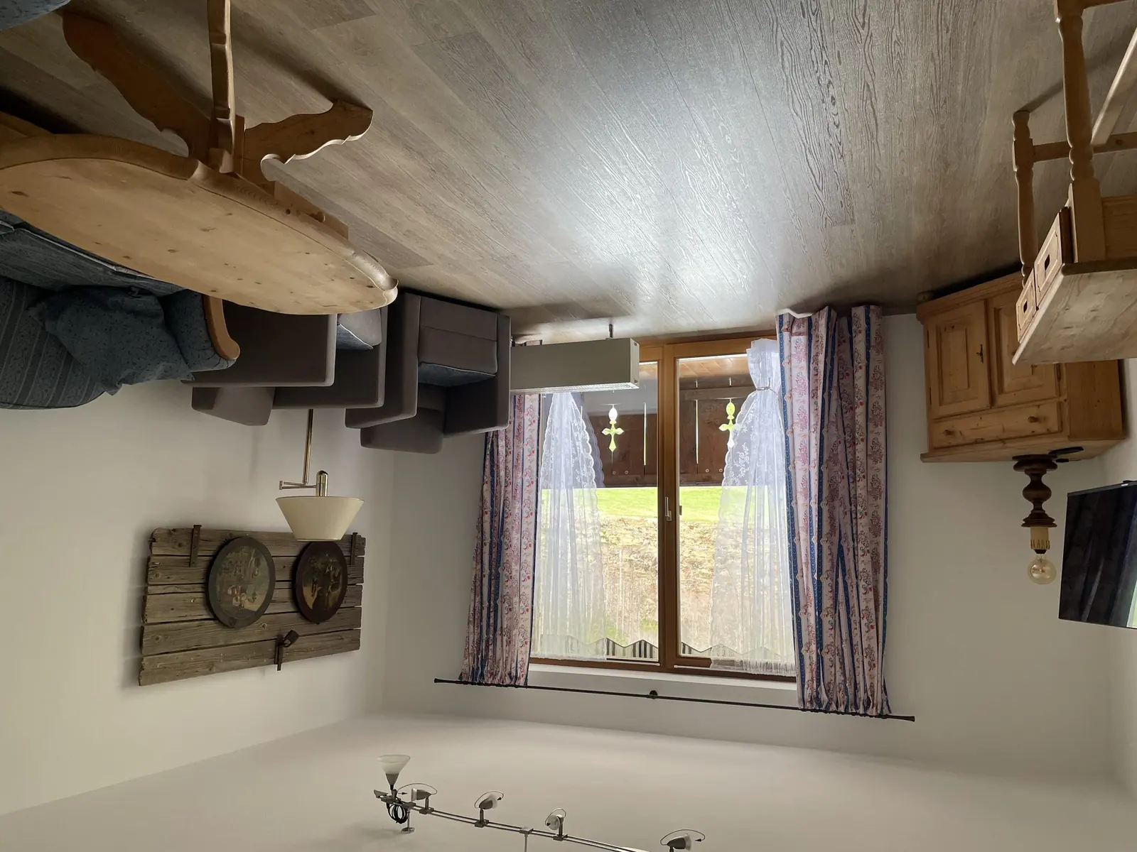 Ferienwohnung Zugspitz: Wohnzimmer